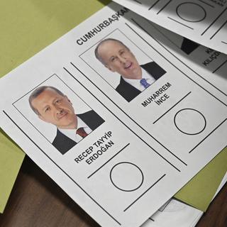 Un bulletin de vote pour les élections en Turquie. [Keystone - EPA/Filip Singer]
