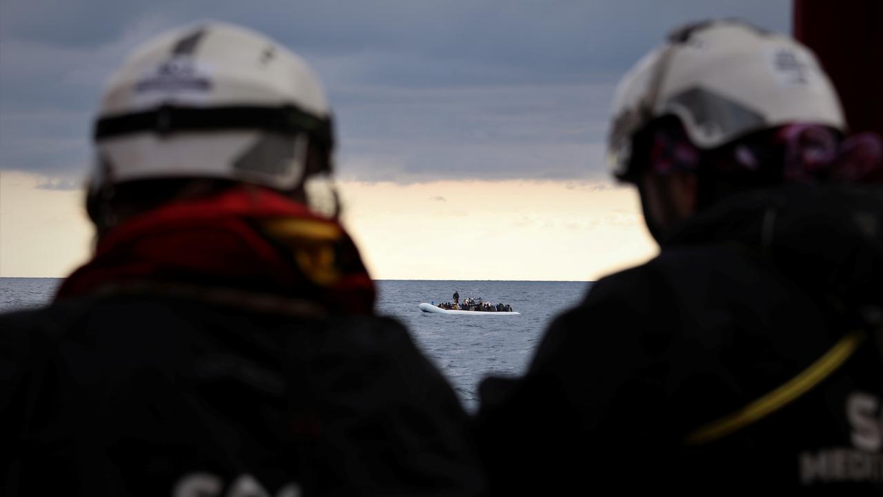 L'Ocean Viking sauve des migrants à la dérive en Méditerranée. [Reuters - Hannah Wallace Bowman/MSF]