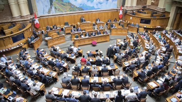 La salle du Conseil national vue depuis la tribune des visiteurs. [Keystone - Anthony Anex]