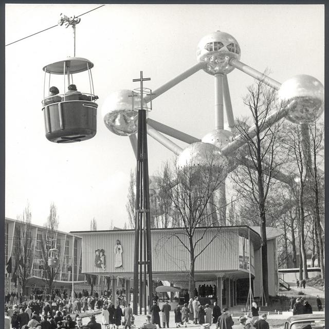 Atomium et téléphérique de l’Exposition universelle de Bruxelles en 1958. [Archiv der Evangelischen Kirche im Rheinland from Düsseldorf/ Boppard, Deutschland]