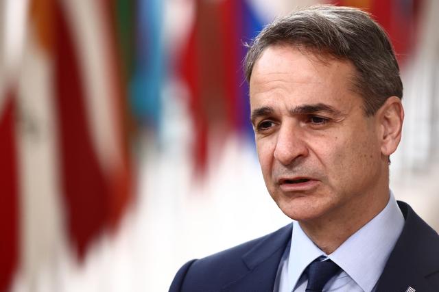 Le Premier ministre grec Kyriakos Mitsotakis a demandé pardon aux familles des victimes de l'accident de train. [Keystone - EPA/Stephanie Lecocq]