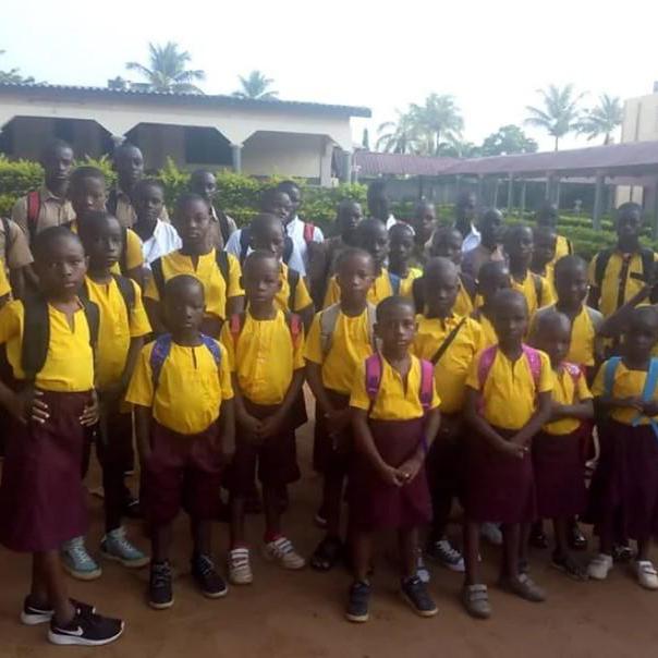 L'association Enfants au Togo vient en aide à des orphelins togolais de l’orphelinat Divine Providence d’Aného [www.enfants-au-togo.org]