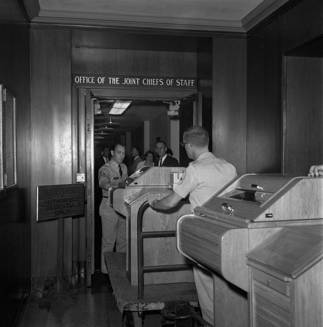 Le "téléphone rouge" a été mis en place dans le sillage de la crise des missiles de Cuba en 1962. [AFP Files - -]