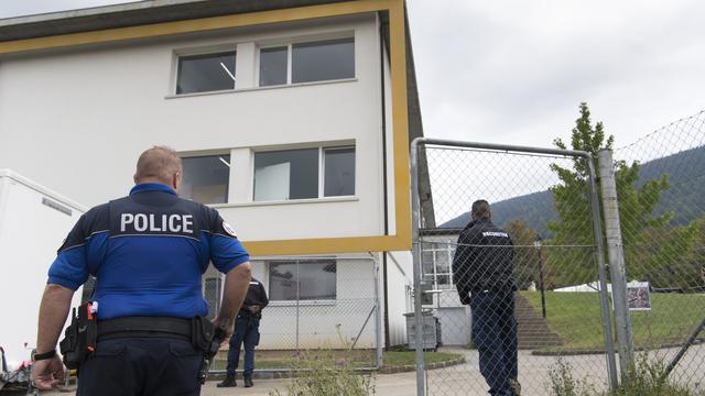 La grogne des riverains monte contre le centre d'asile de Boudry [KEYSTONE - Laurent Gillieron]