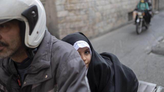 De nouveaux cas d'empoisonnement d'écolières en Iran. [NURPHOTO VIA AFP - MORTEZA NIKOUBAZL]