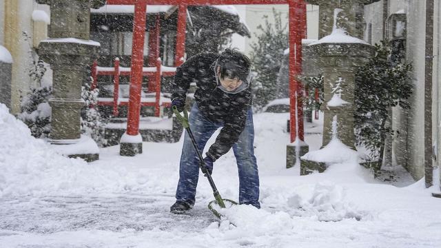 Le Japon est frappé par de fortes chutes de neige et une vague de froid exceptionnelle. [Keystone - Kyodo News]