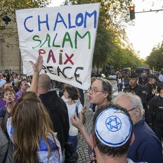 Manifestation à Paris en soutien à Israël le 9 octobre 2023. [Keystone - AP Photo/Michel Euler]