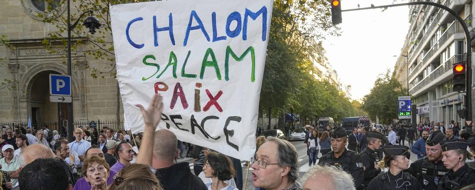 Manifestation à Paris en soutien à Israël le 9 octobre 2023. [Keystone - AP Photo/Michel Euler]