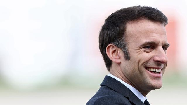 Emmanuel Macron s'exprimera à travers une interview dans les 13 heures de TF1 et France 2 mercredi. [Keystone - Yves Herman/Pool Maxppp out]