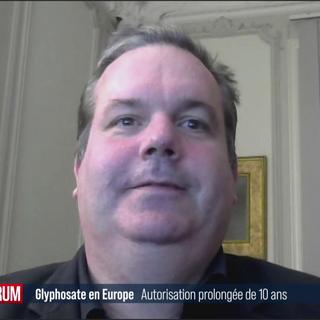 Guillaume Tumerelle, avocat en droit rural et des questions agricoles en France, et défenseur de plusieurs victimes du glyphosate, dans Forum le 16 novembre 2023. [RTS]