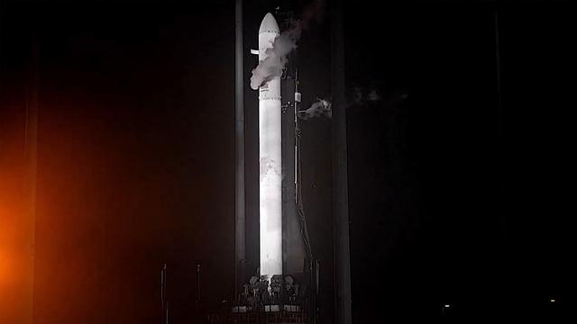 Une capture d'écran fournie par Relativity Space montre la première fusée imprimée en 3D, Terran 1, quelques instants avant son décollage du complexe de lancement 16 à Cap Canaveral, en Floride, lors de sa troisième tentative de lancement. [AFP - Relativity Space]