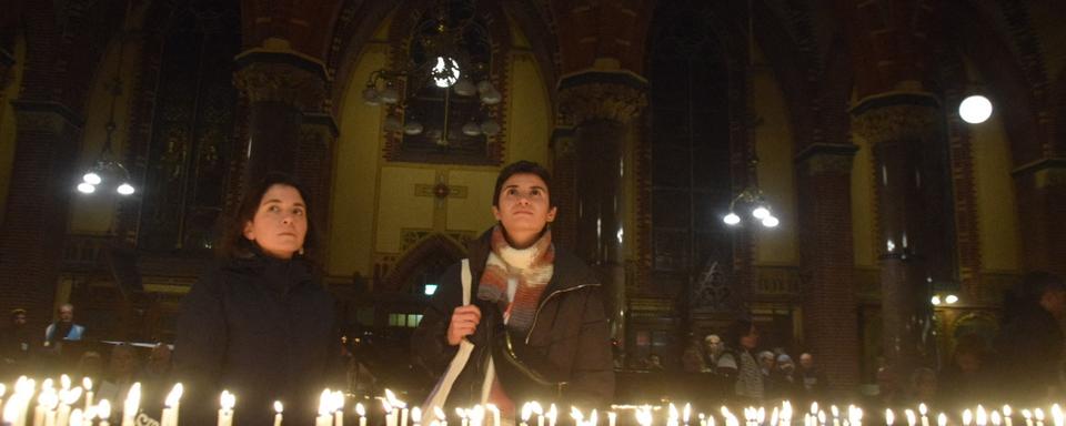 Des gens se rassemblent à l'Eglise Dominicus pour montrer leur soutien à Gaza, à Amsterdam, aux Pays-Bas, le 5 novembre 2023 [AFP]