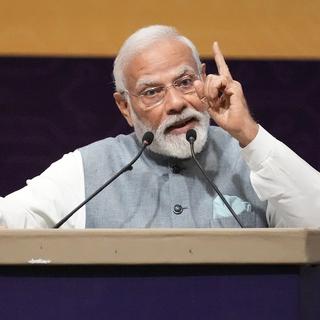 La motion de censure contre le gouvernement du Premier ministre indien Narendra Modi a échoué jeudi à recueillir une majorité de voix. [Keystone - Ajit Solanki]