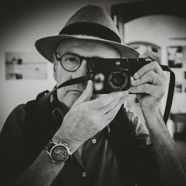 Robert Ramser, autoportrait au Leica.