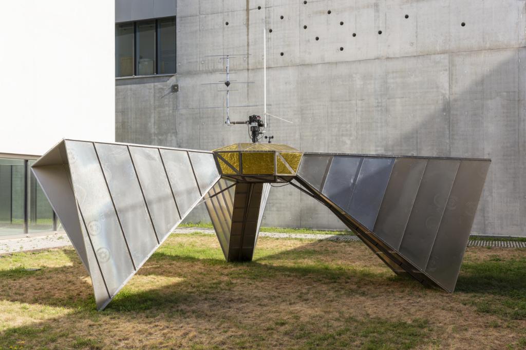 Vue de l’installation "Hystérésia" (2022) de Stéfane Perraud et Aram Kebabdjian au mudac de Lausanne. [mudac - Etienne Malapert]