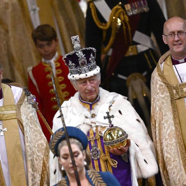 Charles III a rendu hommage vendredi à sa mère Elizabeth II, un an après son décès. [Keystone]