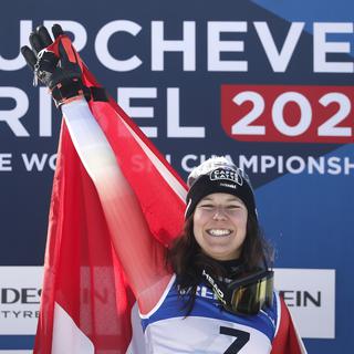 La skieuse Wendy Holdener décroche l'argent aux Mondiaux, le 15 février 2023. [EPA/ Keystone - Guillaume Horcajuelo]