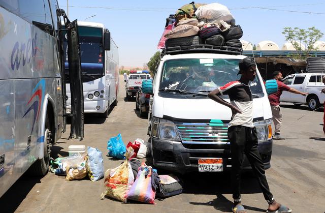 Des milliers de Soudanais quittent leur pays pour fuir les combats. [Keystone - EPA/Khaled]