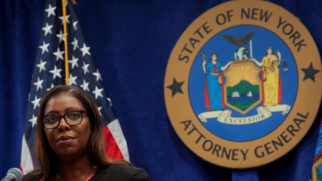 La procureure générale de l'Etat de New York Letitia James a remis mercredi à la Cour suprême des centaines de pages pour étayer la plainte au civil contre Donald Trump pour fraudes fiscales et financières. [Brendan McDermid]