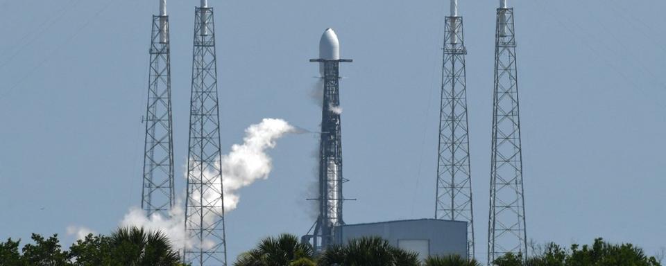 Le Falcon 9 de SpaceX, qui emporte dans sa coiffe le satellite Euclid de l'Agence spatiale européenne, quelques secondes avant son décollage. Cap Canaveral, Floride, le 1er juillet 2023. [Anadolu Agency via AFP - Paul Hennessy]