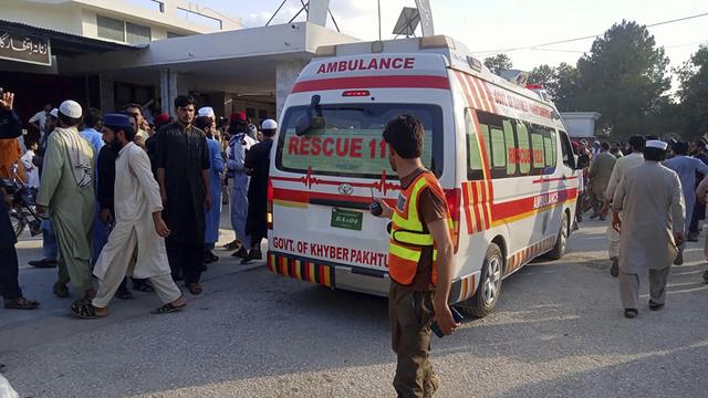 Une bombe a explosé au Pakistan lors d'un meeting politique. [ap photo/ keystone - Rescue 1122 Head Quarters]