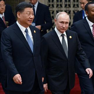 Le président russe Vladimir Poutine, le président chinois Xi Jinping et le Premier ministre éthiopien Abiy Ahmed lors du Forum sur des nouvelles routes de la soie à Pékin, le 18 octobre 2023. [Sputnik - Grigory Sysoyev]