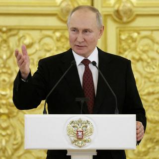 Vladimir Poutine a annoncé se présenter à la présidentielle russe de mars. [Reuters via Sputnik - Vyacheslav Prokofyev]