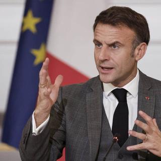 Le président français E.Macron viendra en Suisse pour une visite d'Etat les 15 et 16 novembre. [AP/Keystone]