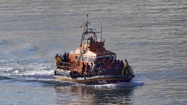 Six exilés ont péri dans la Manche samedi après le naufrage de leur embarcation de migrants. [Keystone]