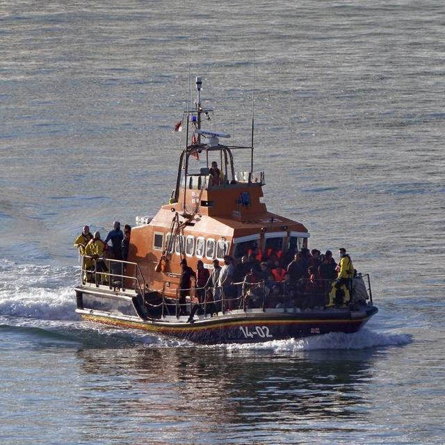 Six exilés ont péri dans la Manche samedi après le naufrage de leur embarcation de migrants. [Keystone]