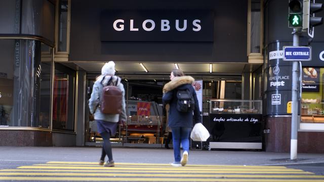 L'enseigne du magasin de luxe Globus, à Lausanne. [Keystone - Laurent Gilliéron]