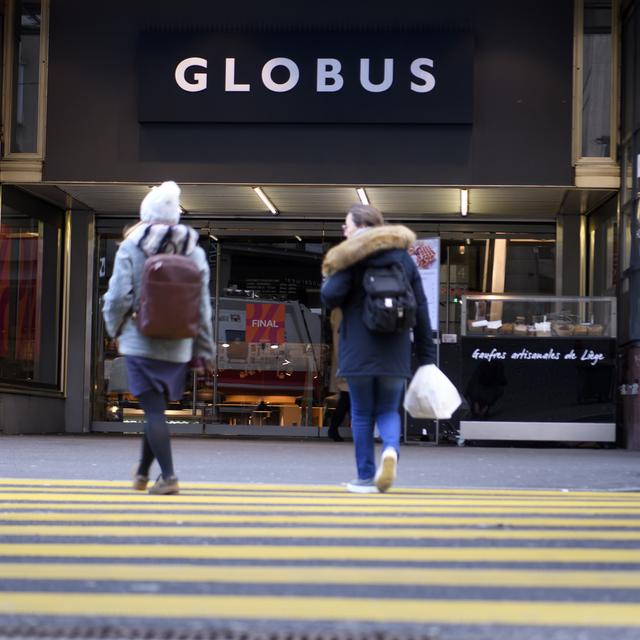 L'enseigne du magasin de luxe Globus, à Lausanne. [Keystone - Laurent Gilliéron]