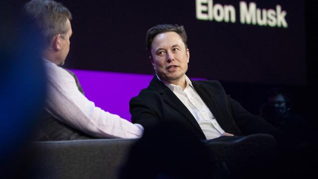 Elon Musk et des centaines d'experts réclament une pause dans l'IA. [AFP]