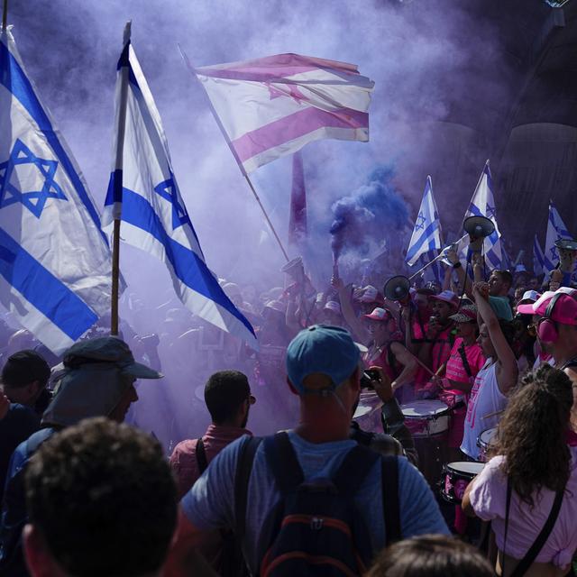 À la pointe de la contestation israélienne contre le Knesset, les vétérans de l’armée. [AP Photo/Keystone - Ariel Schalit]