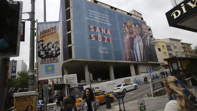 Turquie: les jeunes et l'élection. [Keystone - AP Photo/Burhan Ozbilici]