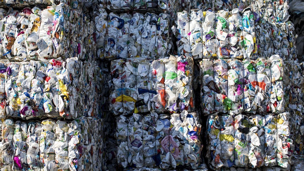 La Suisse a recyclé 9400 tonnes de plastique en 2022. [KEYSTONE - ALEXANDRA WEY]