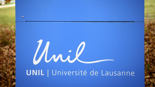 Le logo de l'Université de Lausanne (UNIL) photographié sur le quartier universitaire de Dorigny. [Keystone - Laurent Gillieron]