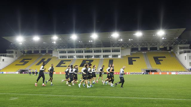 L'équipe de Servette s'entraîne avant son match contre le FC Sheriff Tiraspol. [Keystone - Salvatore Di Nolfi]