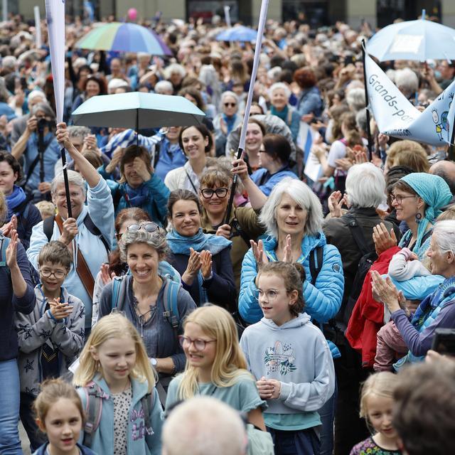 "La Marche Bleue" à Berne. [Keystone - Peter Klaunzer]