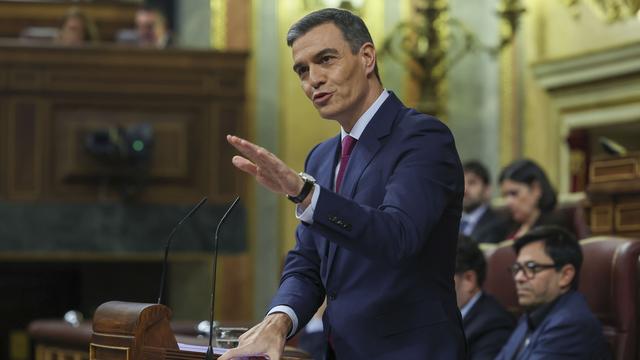 Le Premier ministre espagnol Pedro Sánchez lors de son discours d'investiture devant le Parlement. [Keystone/EPA - Kiko Huesca]