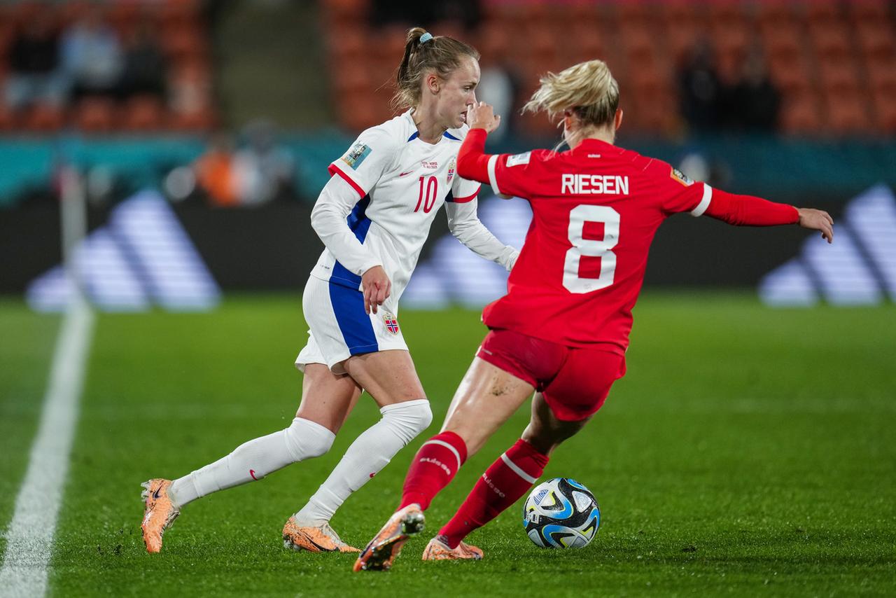 Nadine Riesen a réussi un excellent match pour sa première titularisation. [KEYSTONE - Abbie Parr]