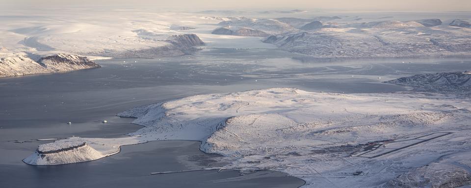 Vue de la fonte des glaces au nord du Groenland. [Keystone - Thomas Traasdahl]