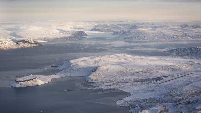 Vue de la fonte des glaces au nord du Groenland. [Keystone - Thomas Traasdahl]