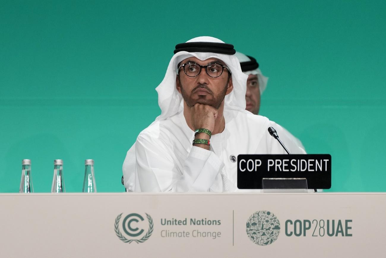 Le président émirati de la COP28, Sultan Al Jaber, à la reprise des négociations sur le climat. [AP/Keystone - Peter Dejong]