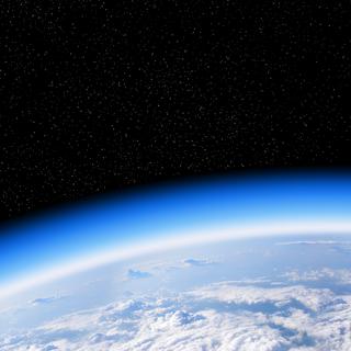 La couche d'ozone se situe entre 20 et 40 kilomètres d'altitude. [Depositphotos - studio023]