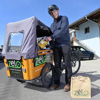 André Burri est le fondateur de Zélo, une entreprise qui livre des produits locaux en vrac et à vélo cargo. [Zélo - DR]