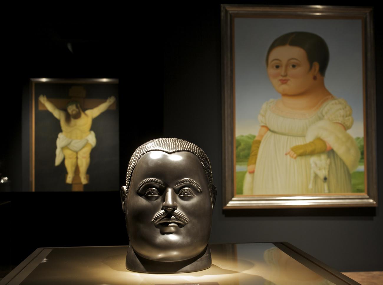 Des oeuvres de Fernando Botero exposées au Bowers Museum de Santa Ana, en Californie, le 10 septembre 2009. [Keystone - Damian Dovarganes]