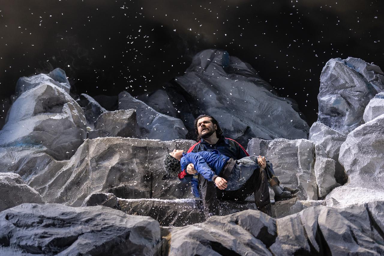 "Le voyage vers l'espoir", opéra sur un livret de Káta Weber d’après le film "Reise der Hoffnung" de Xavier Koller présenté au Grand Théâtre de Genève. [GTG - Gregory Batardon]