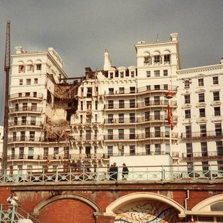 La façade du Grand Hotel de Brighton en Angleterre après l'attentat du 12 octobre 1984. [Wiki Commons]