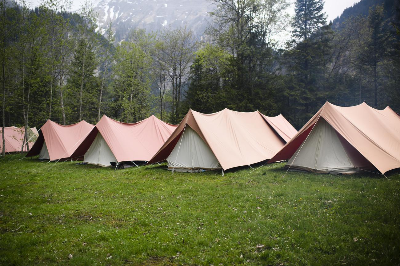 Le camp de Kandersteg, dans l'Oberland bernois, photographié ici le 15 mai 2016, accueille de nombreux scouts des quatre coins du monde depuis un siècle. [Keystone - Manuel Lopez]